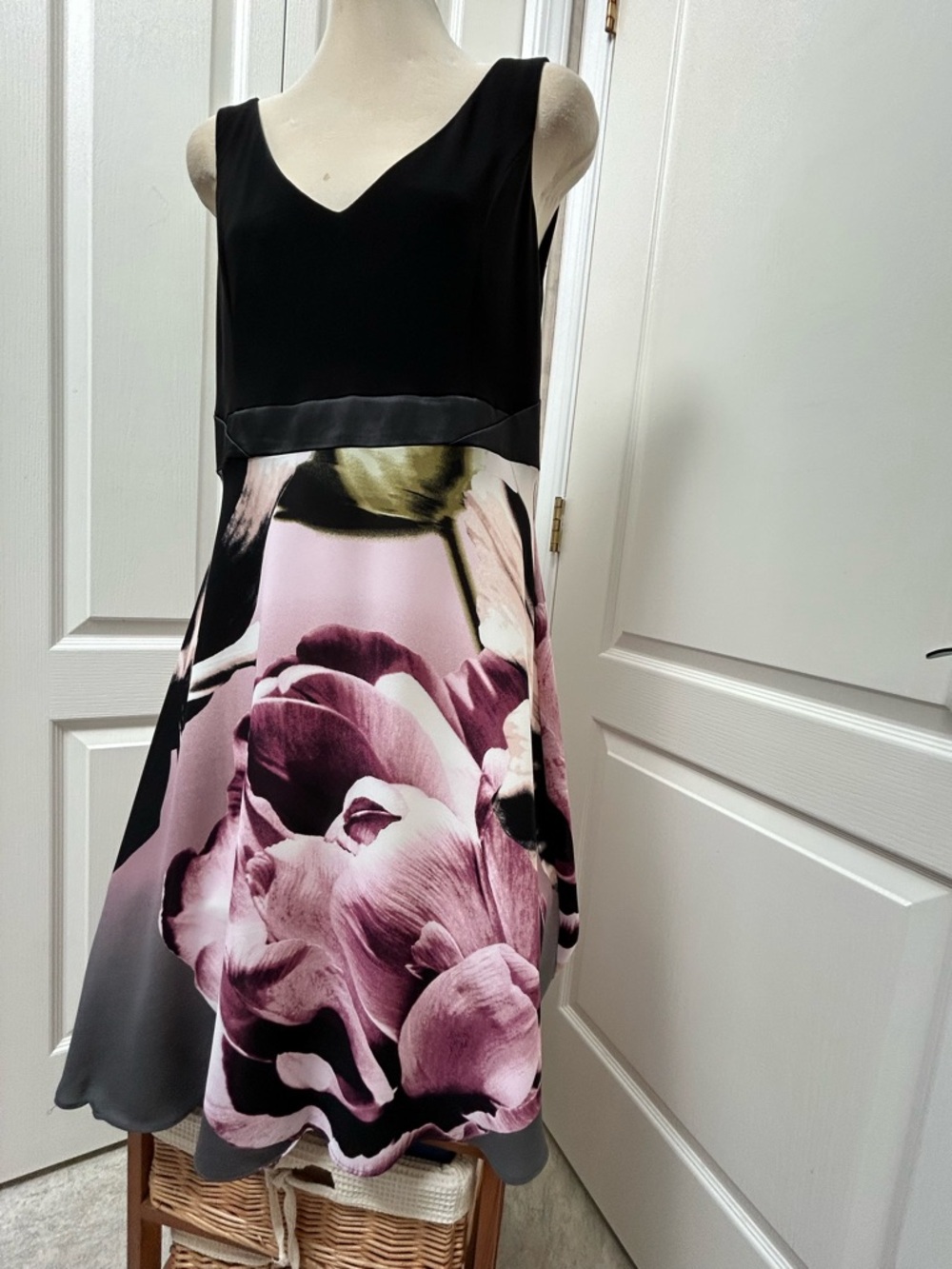 Le Chateau Black Bodice Floral Dress with Pink and Grey Accents